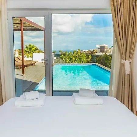 Willa Playa Blanca Sleeps 6 Pool Air Con Wifi