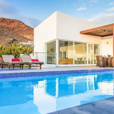 Playa Blanca Sleeps 6 Pool Air Con Wifi Willa